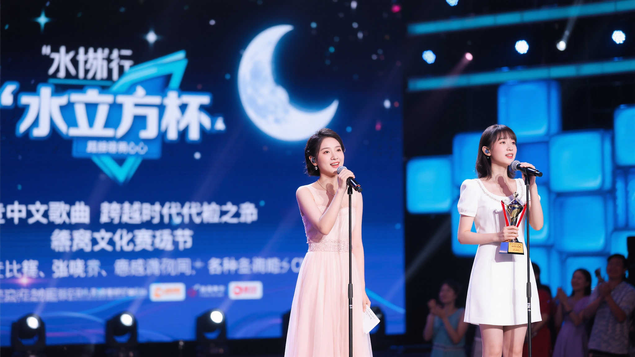 在无数场关